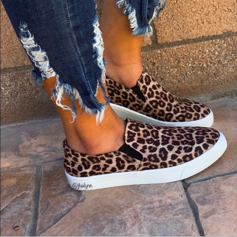 Leopard Canvas slip on W/Memory foam insert